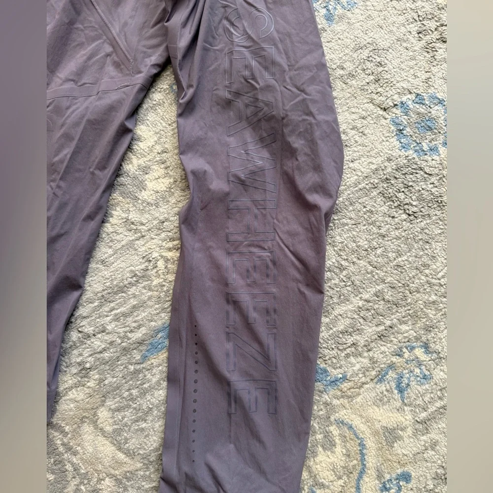 Lululemon SeaWheeze Fast and Free Windbreaker Dusky Lavender - Picture 8 of 13